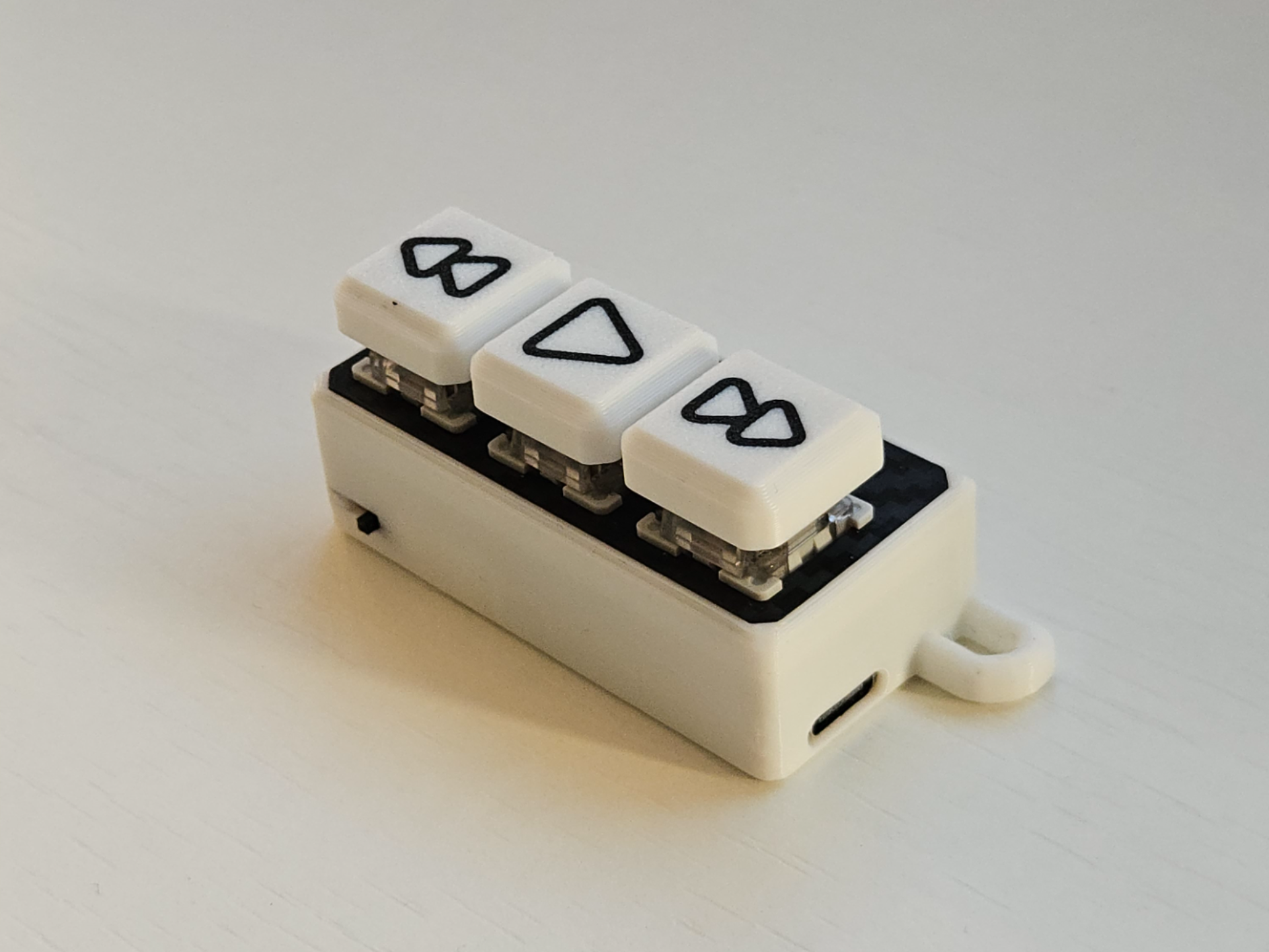 Customizable Bluetooth Macro Pad, Handwired, ZMK
