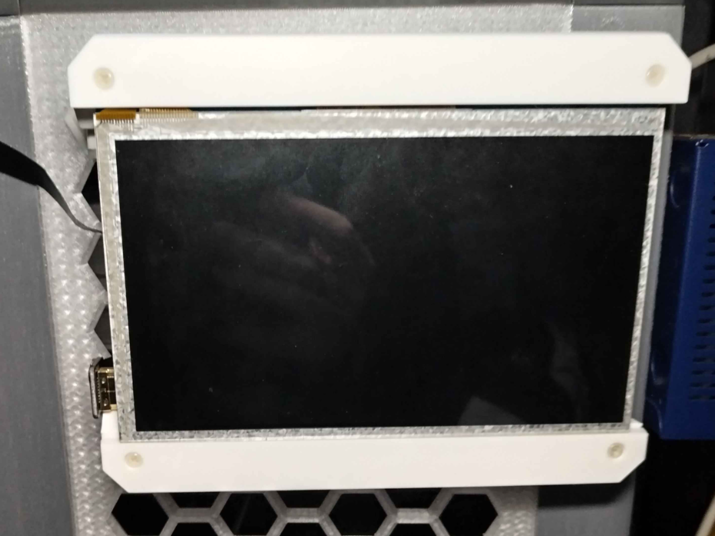 HSW Holder for Waveshare 7 inch (B) Screen