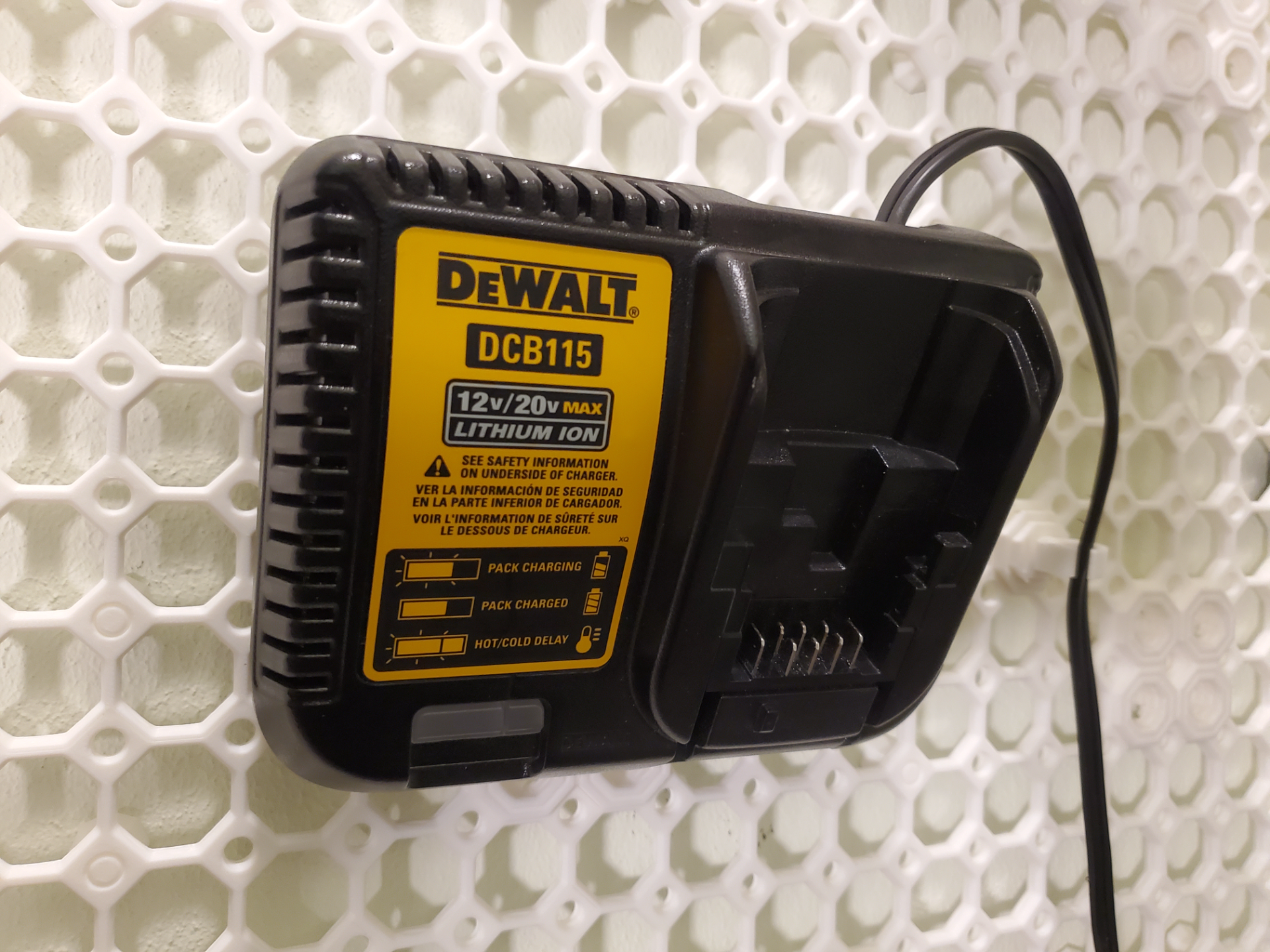Dewalt DCB115 Battery Charger MultiBoard Mount