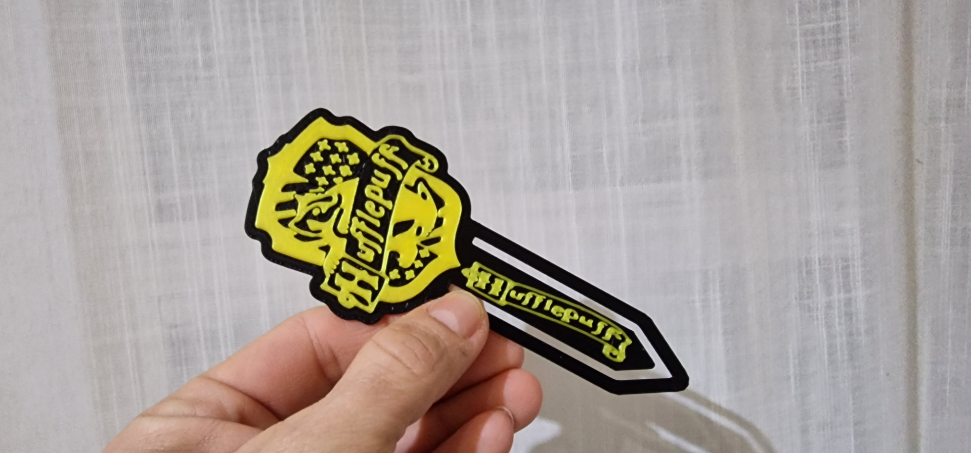 HARRY POTTER HUFFLEPUFF Black bookmark Marcador libros HARRY POTTER HUFFLEPUFF Negro