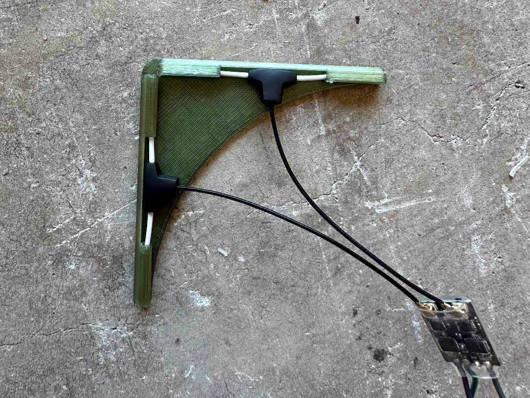 ELRS 2.4 GHz Diversity Antenna Mount