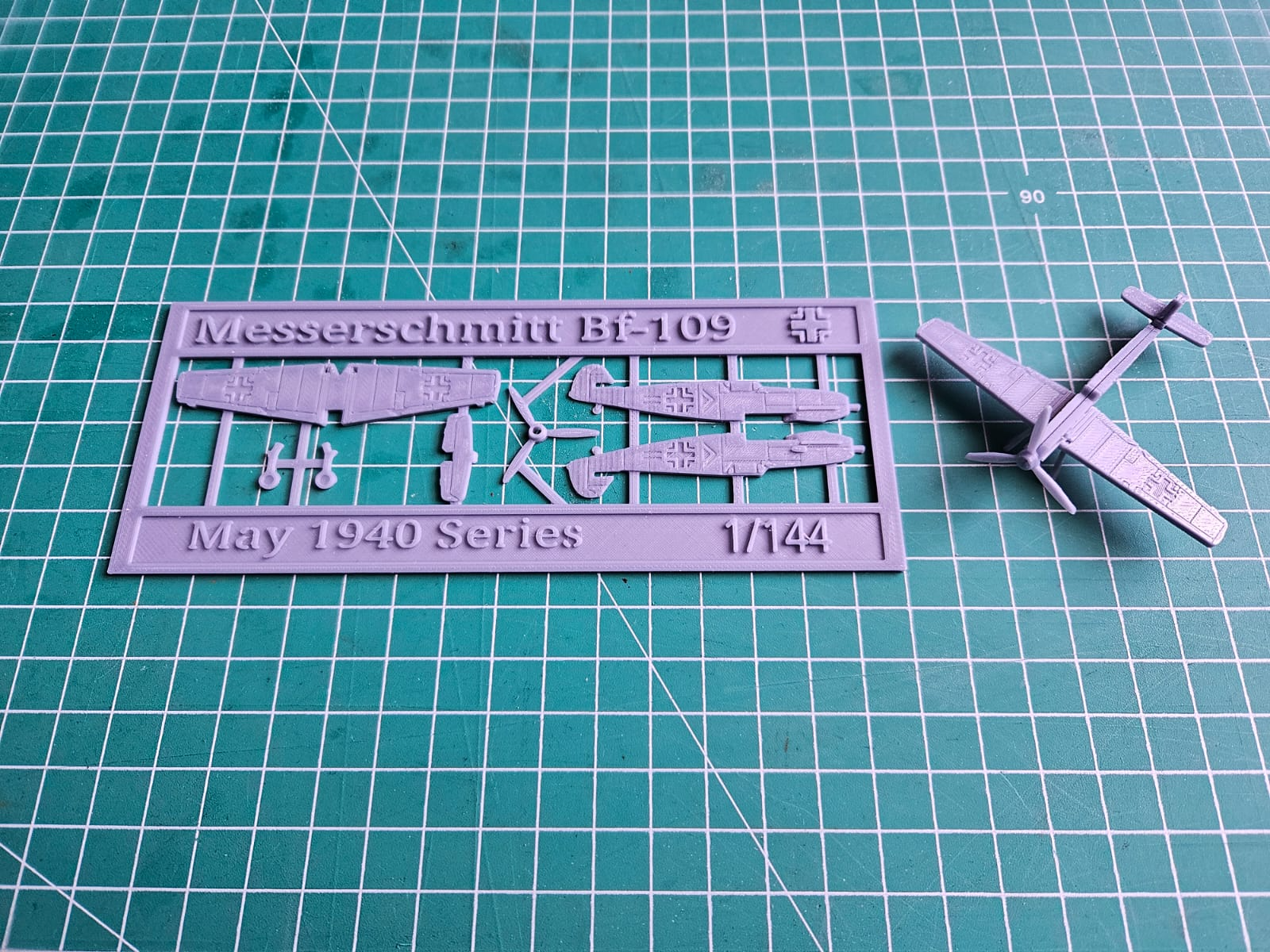Messerschmitt Bf-109 CardKit 1/144 "May1940Series"