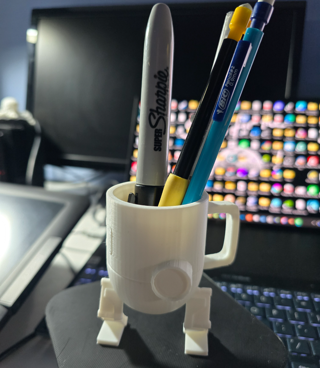 Cup Bot: The Robo-Pen Holder