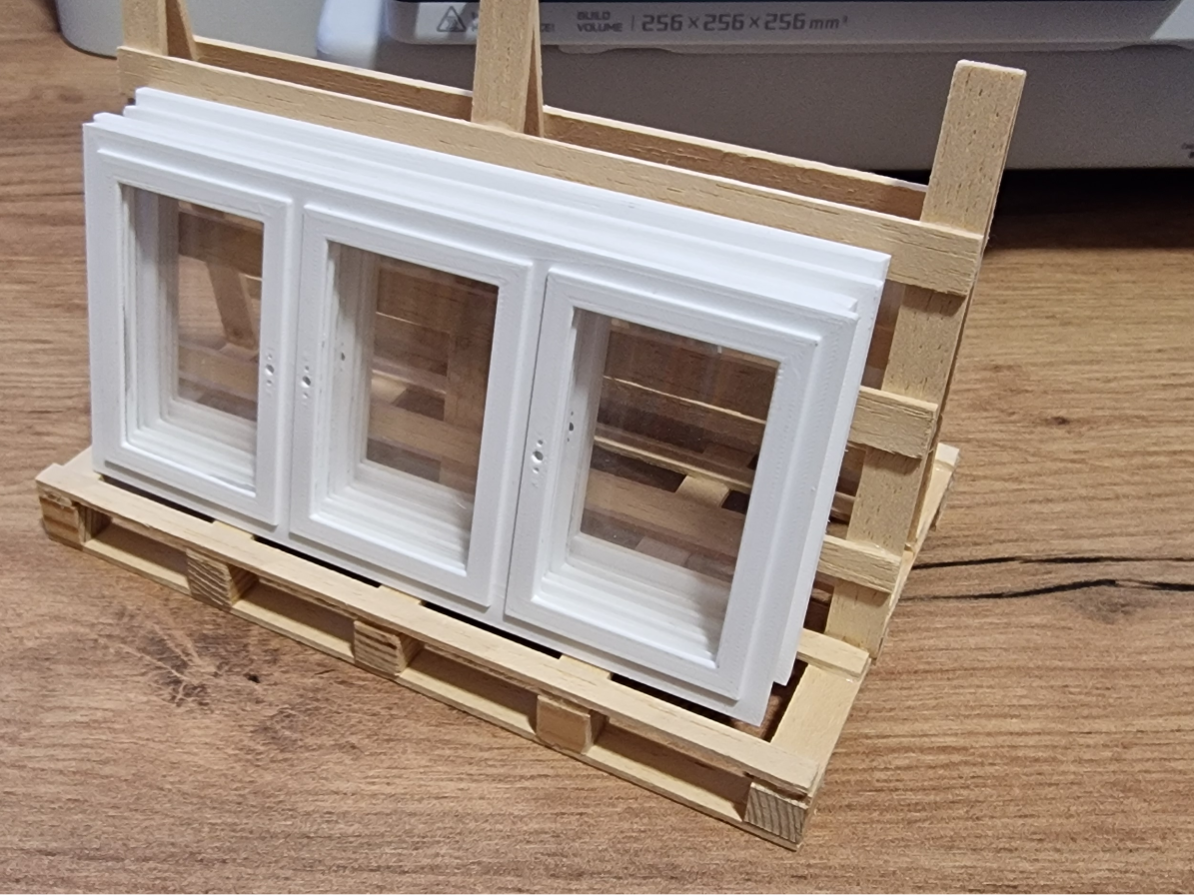 Fenster 2mx1m in 1:14 als Ladegut
