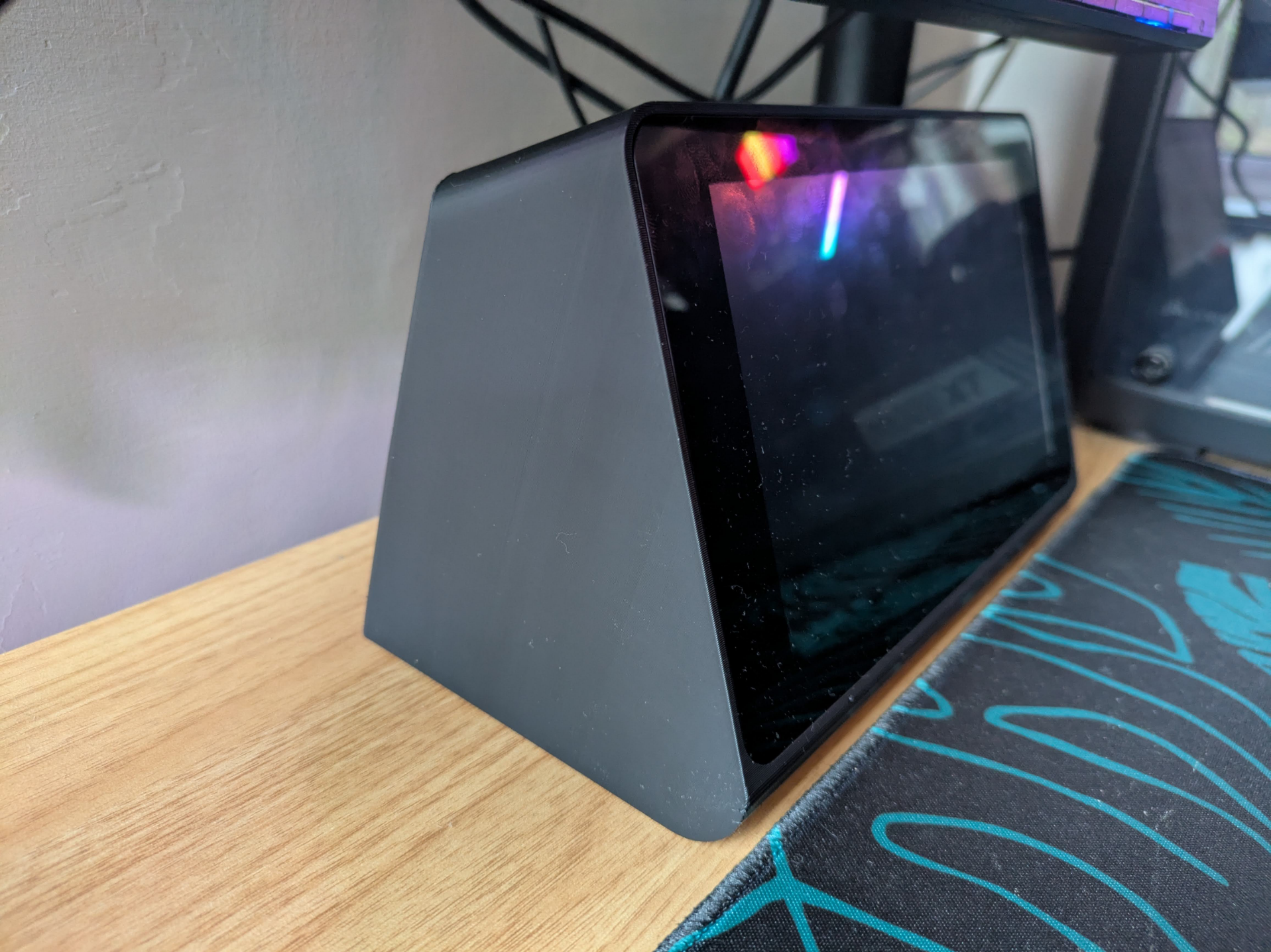 Raspberry pi touchscreen (v1) enclosure