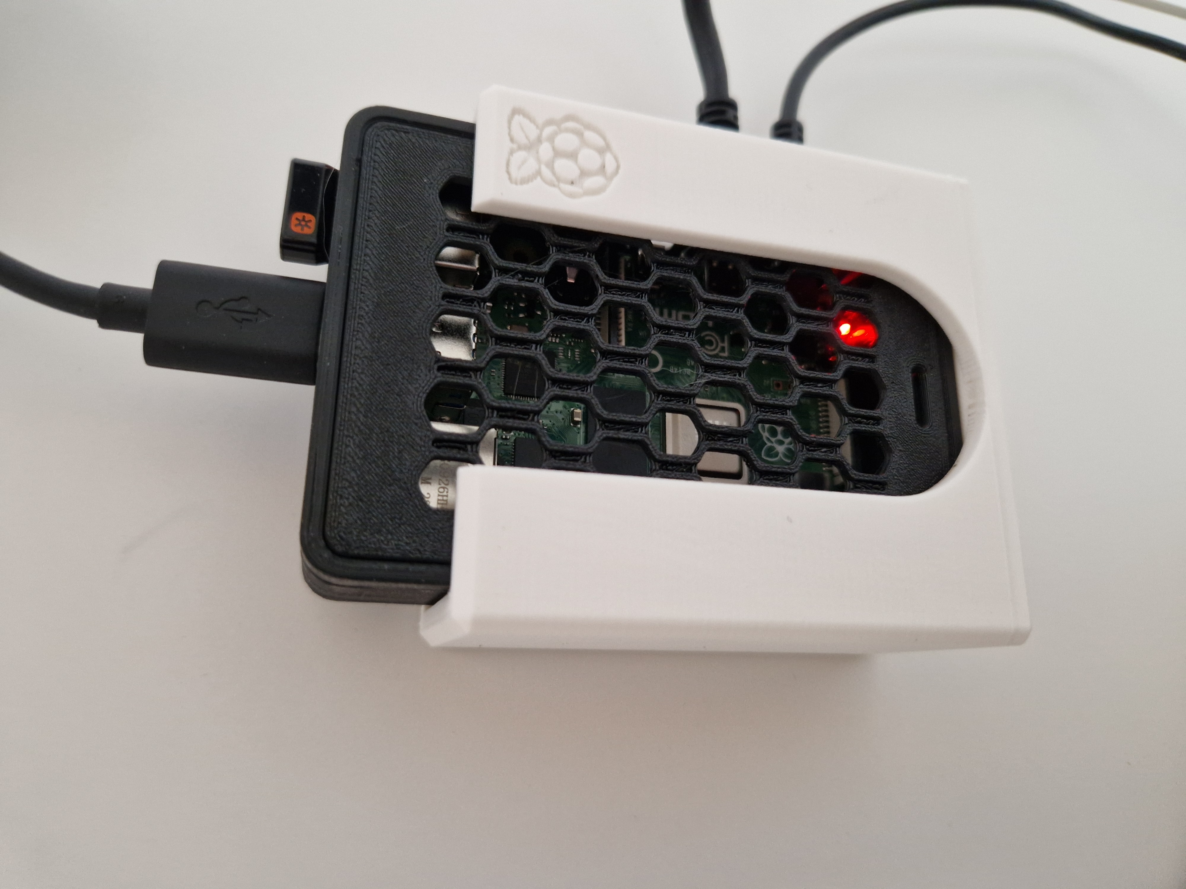 raspberry PI 4 holder for wall mounting