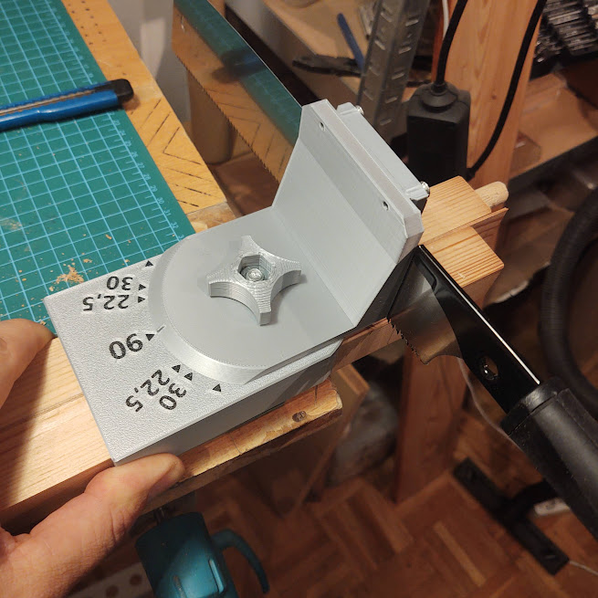 Adjustable Precision Miter Guide for Japanese Pull Saw
