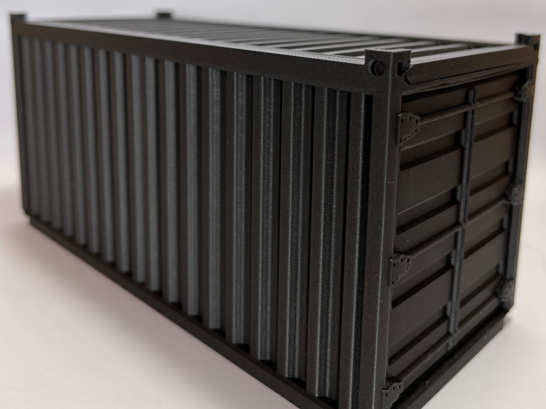 shippingcontainer with a sliding cover