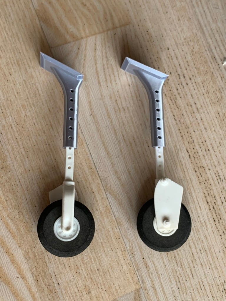 Landing gear for RC plane angles 0-45 degrees