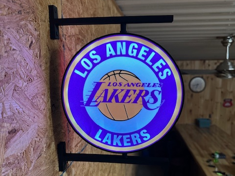 LA Lakers Sign