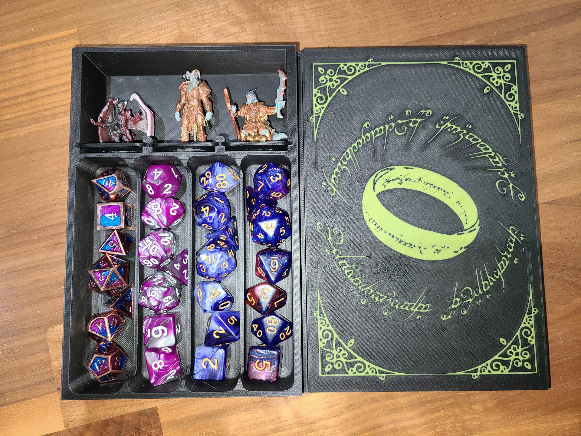 LOTR Dicebox with Mini holder slots