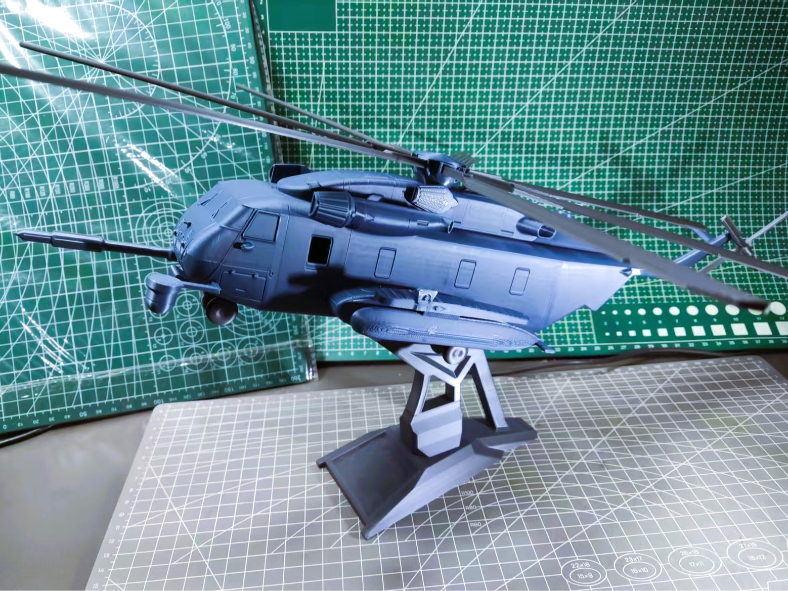 CH-53E (Super Stallion)