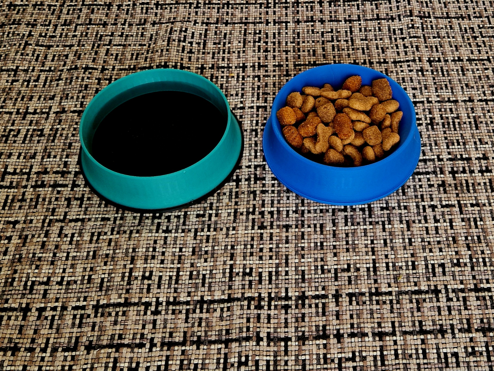 Ciotole per cani, per l'acqua e per il cibo