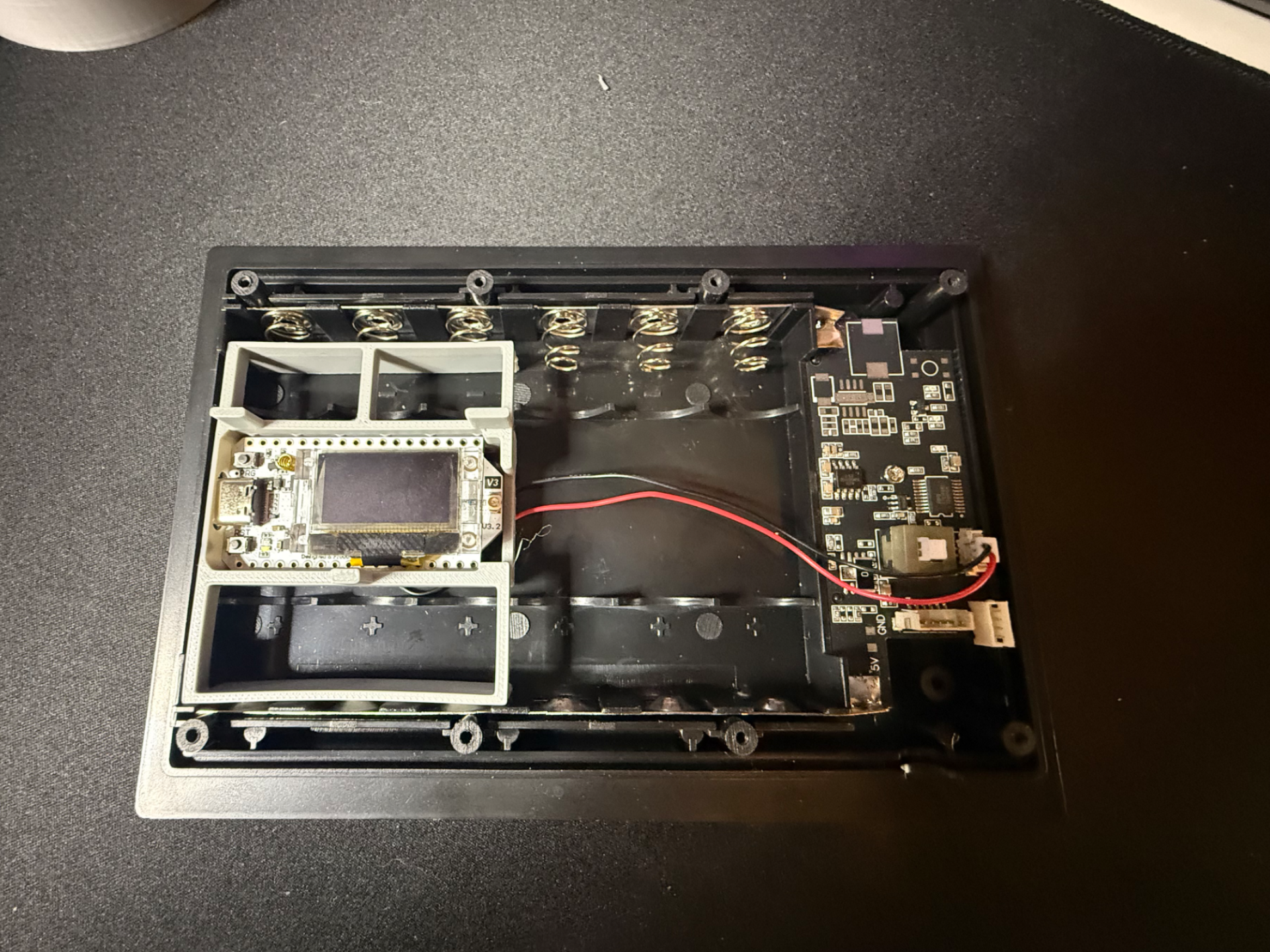 D4LoRa solar internal frame for HeltecV3