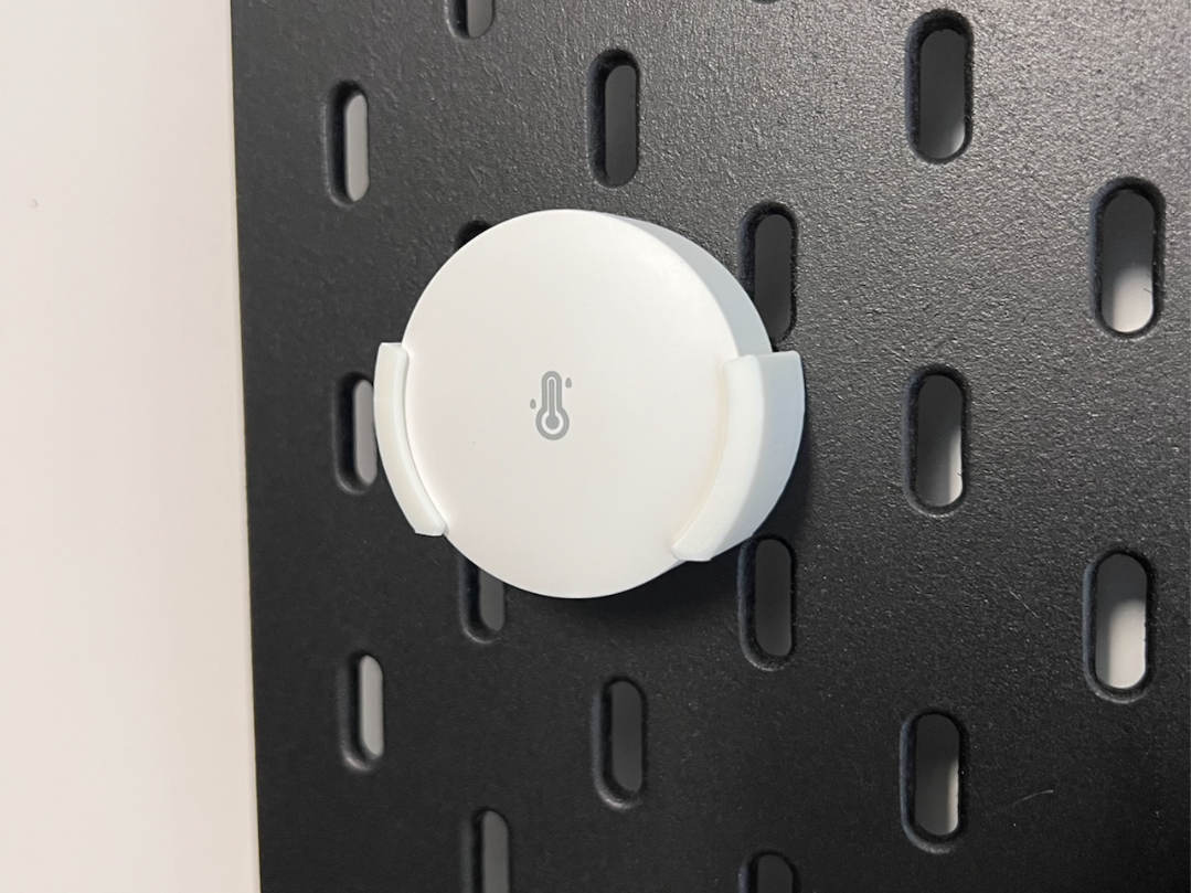 Skadis Sonoff temperature humidity sensor holder