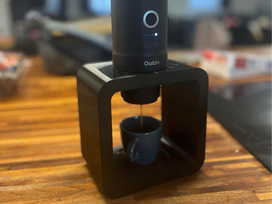 OutIn kitchen docking station
