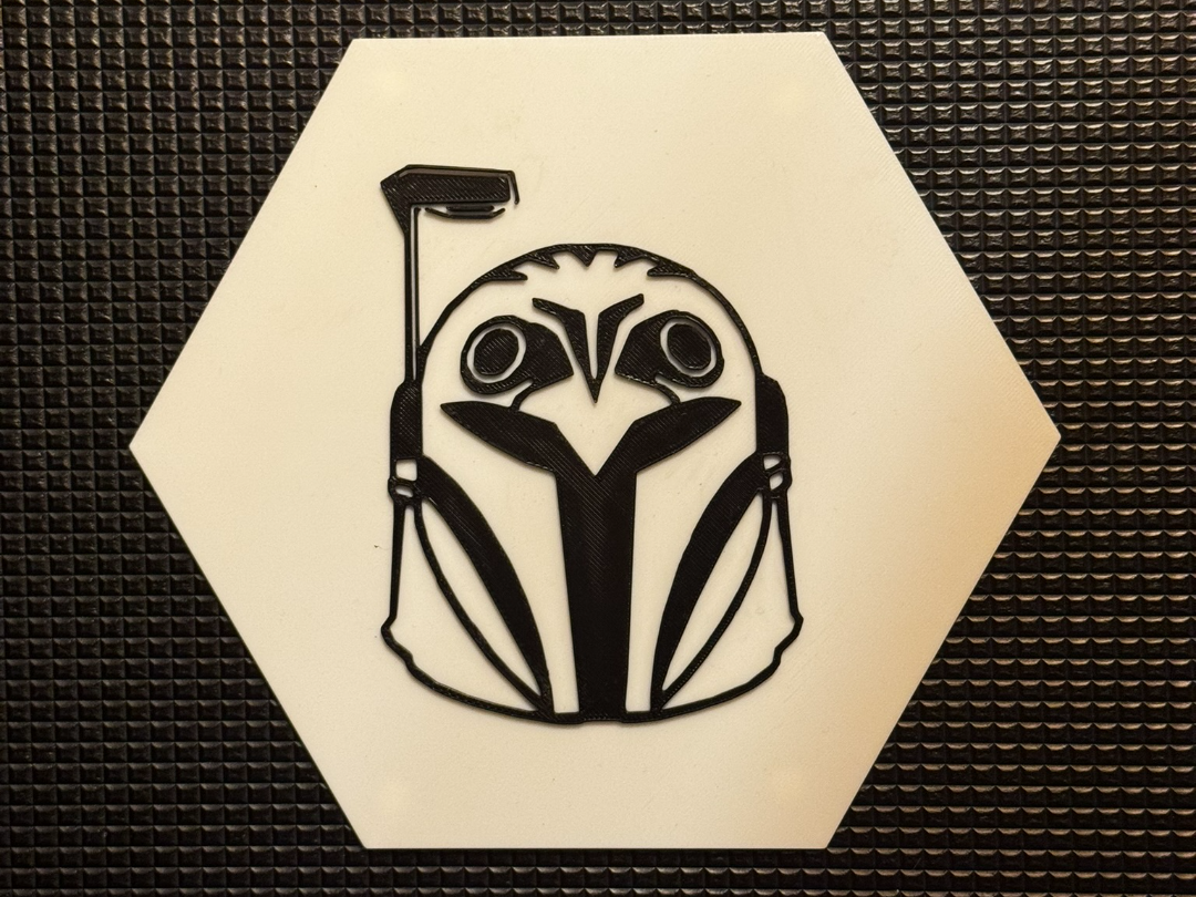 Bo-Katan Helmet Hexagon Wall Art