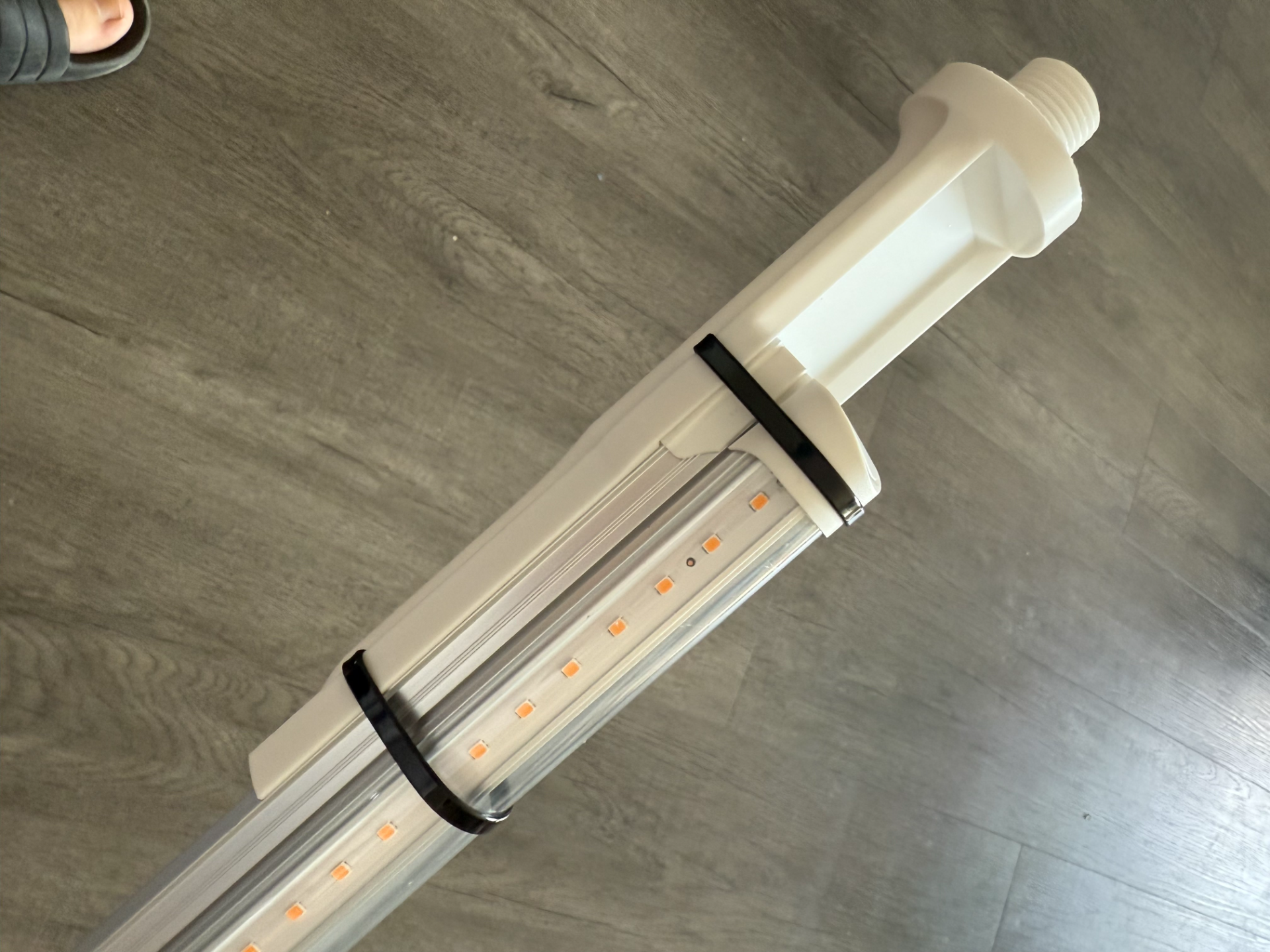 LED Grow Light Mount for 1/2in FIP Flex Arm