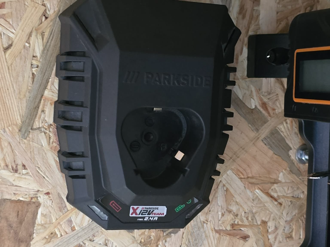 Parkside 12V  Wall Mount Charger 57 MM