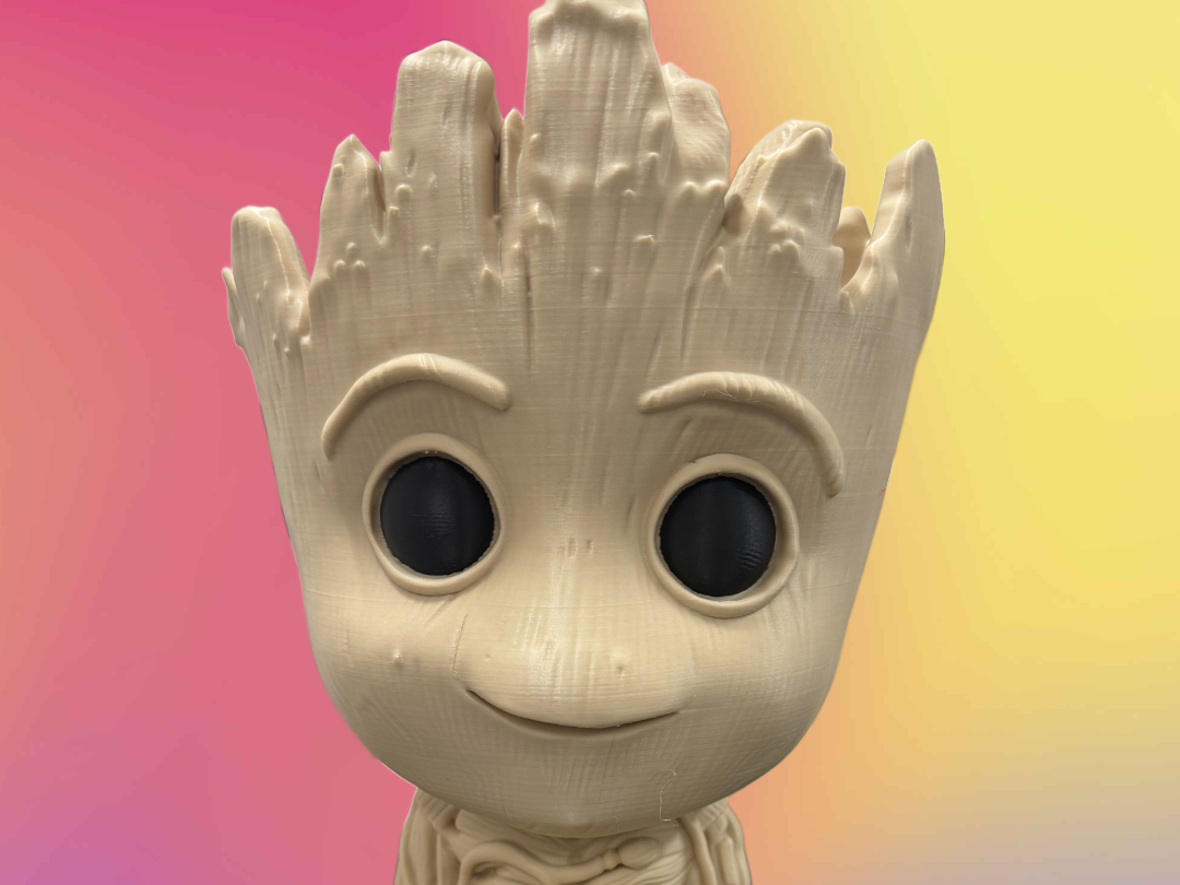 Groot Topf mit Küken