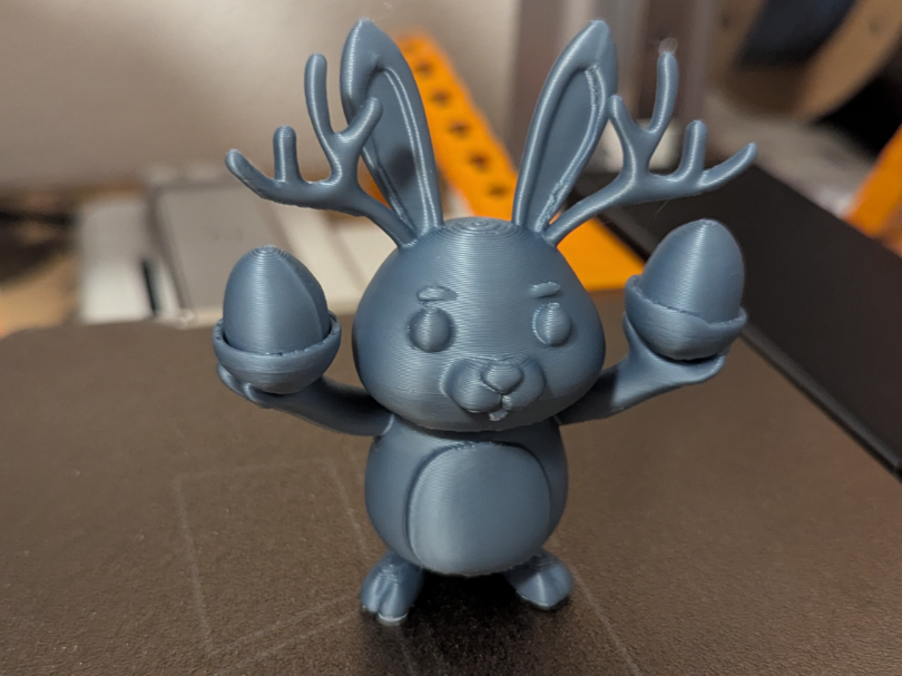 Osterhase mit Geweih