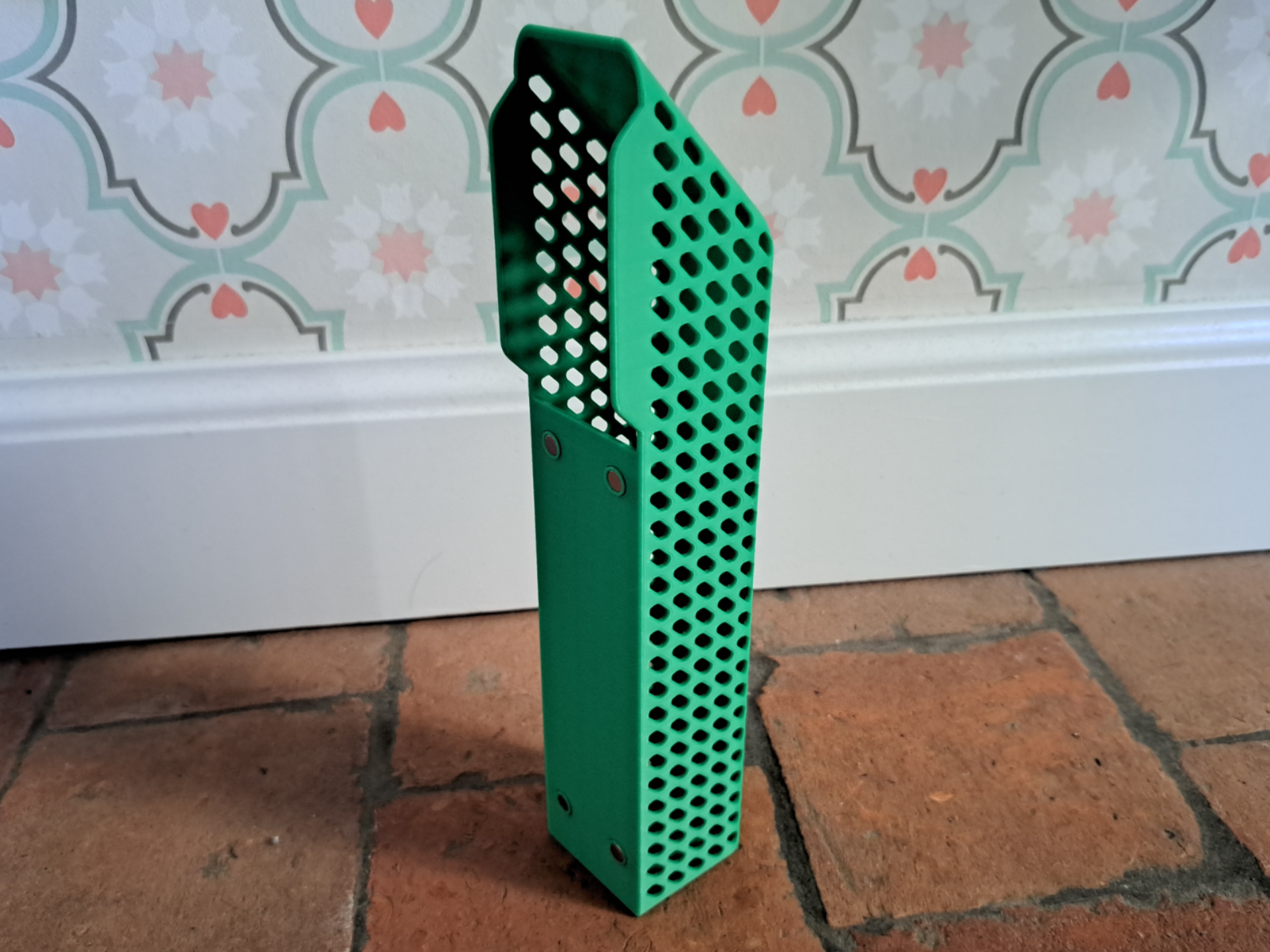 Magnetic poop bin for P and X series printers