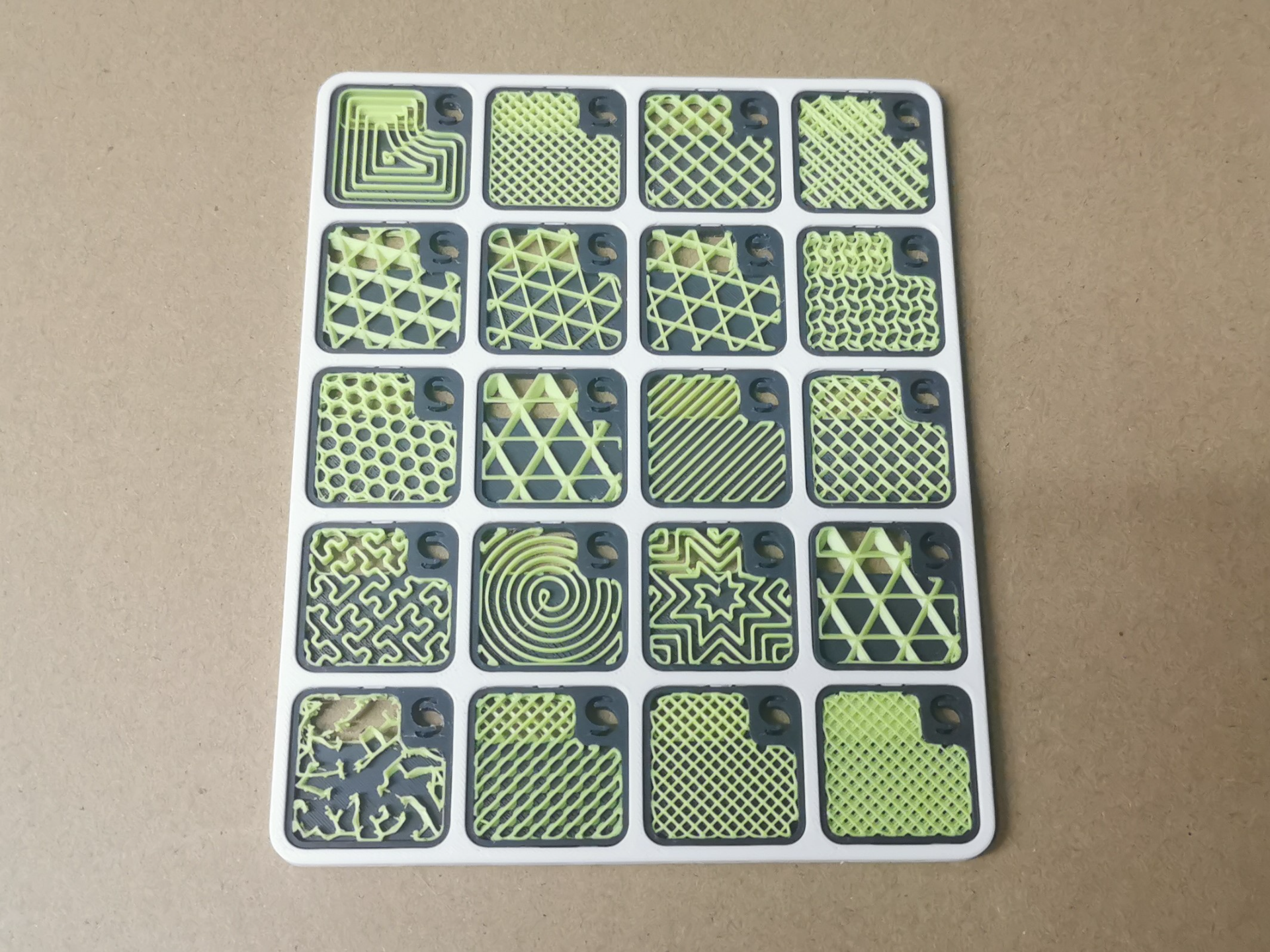 Bambu Lab Infill Swatch with 12x22r2 Label