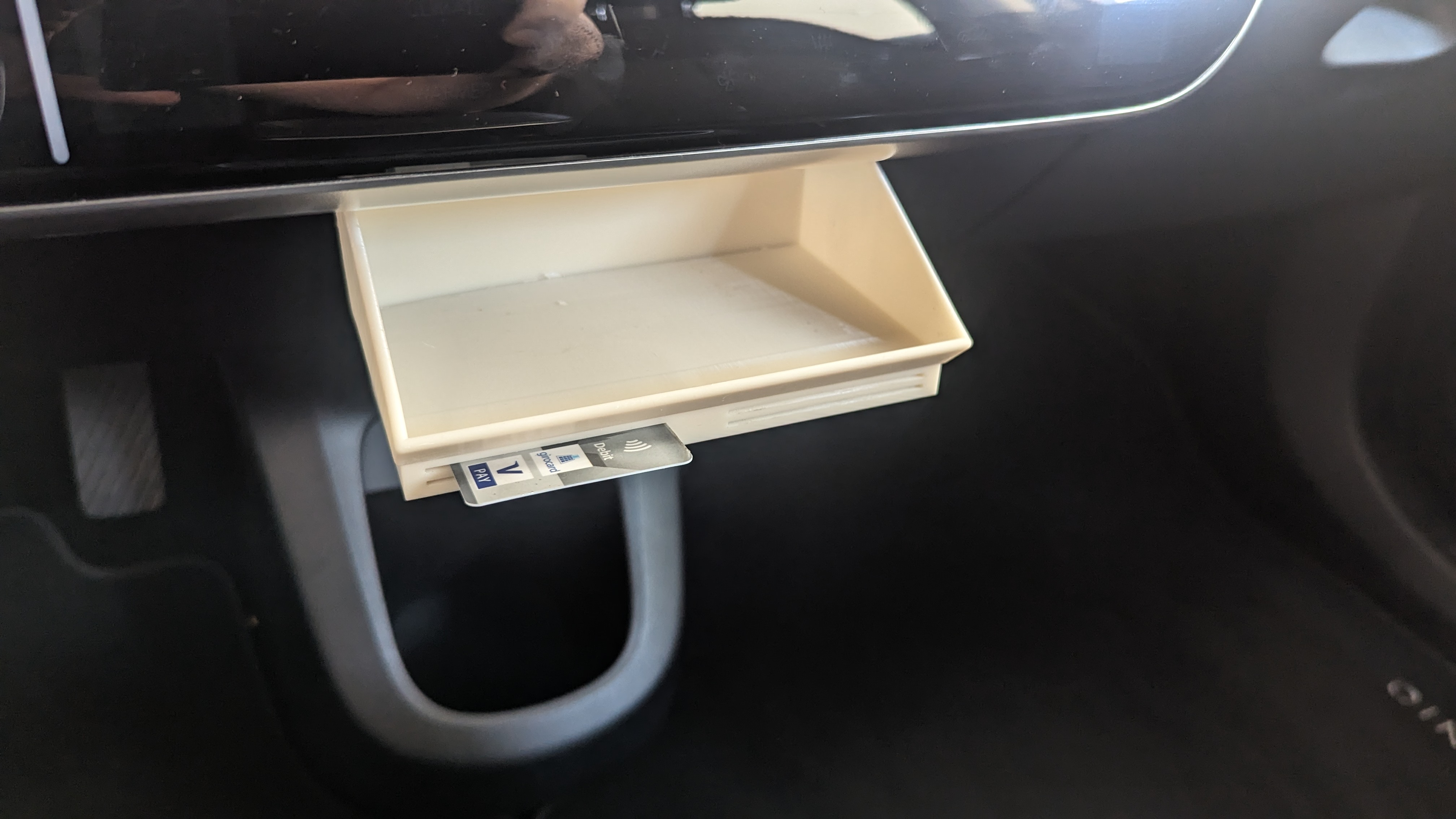 Hyundai Ioniq 5 under tray 45deg lip w card holder