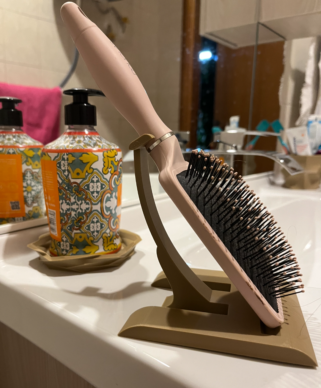 Support for Hairbrush