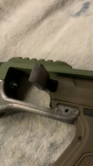 AAP-01 Folding Charging Handle