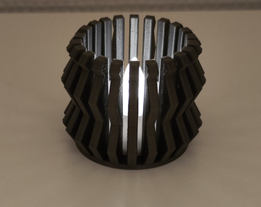 Sharp Egde Tealight