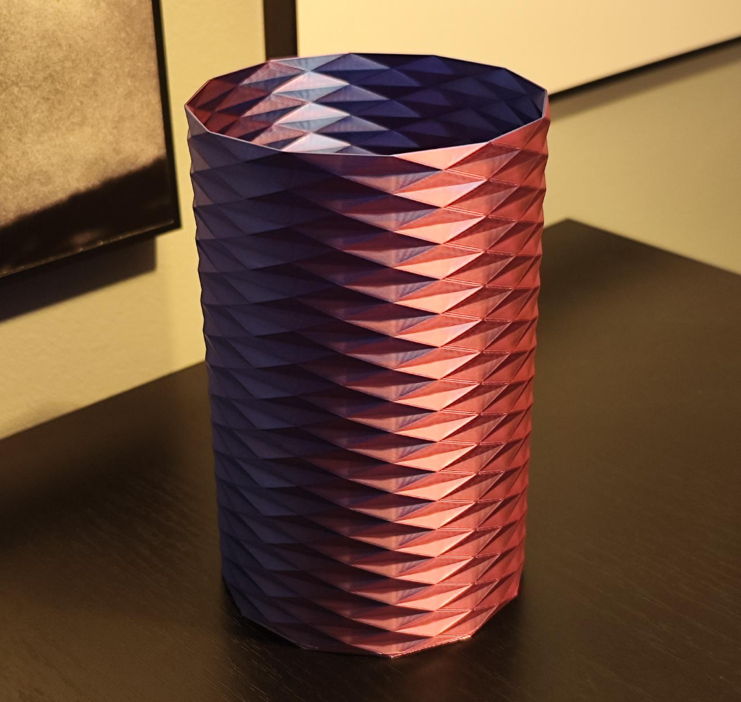 Squarepattern Vase Straight V1