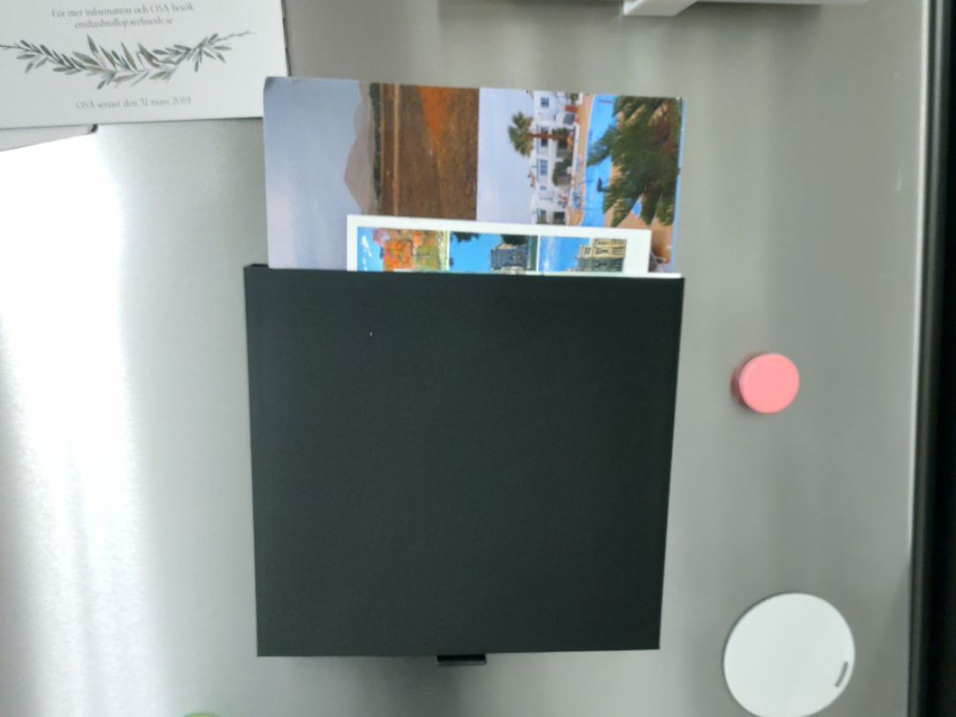 Magnetic Postcardholder