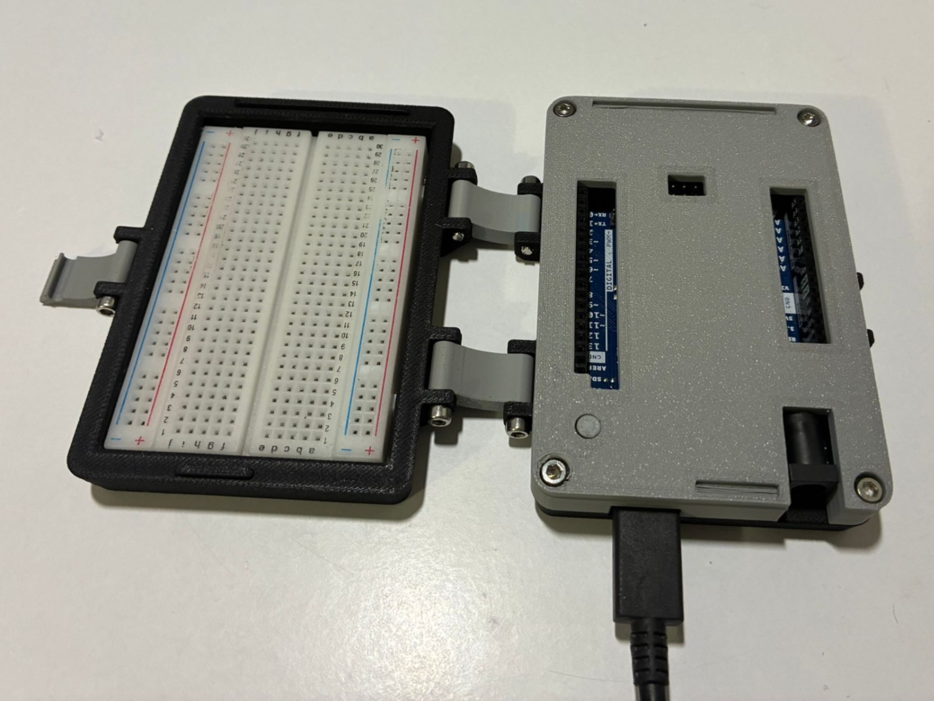Arduino R4 case