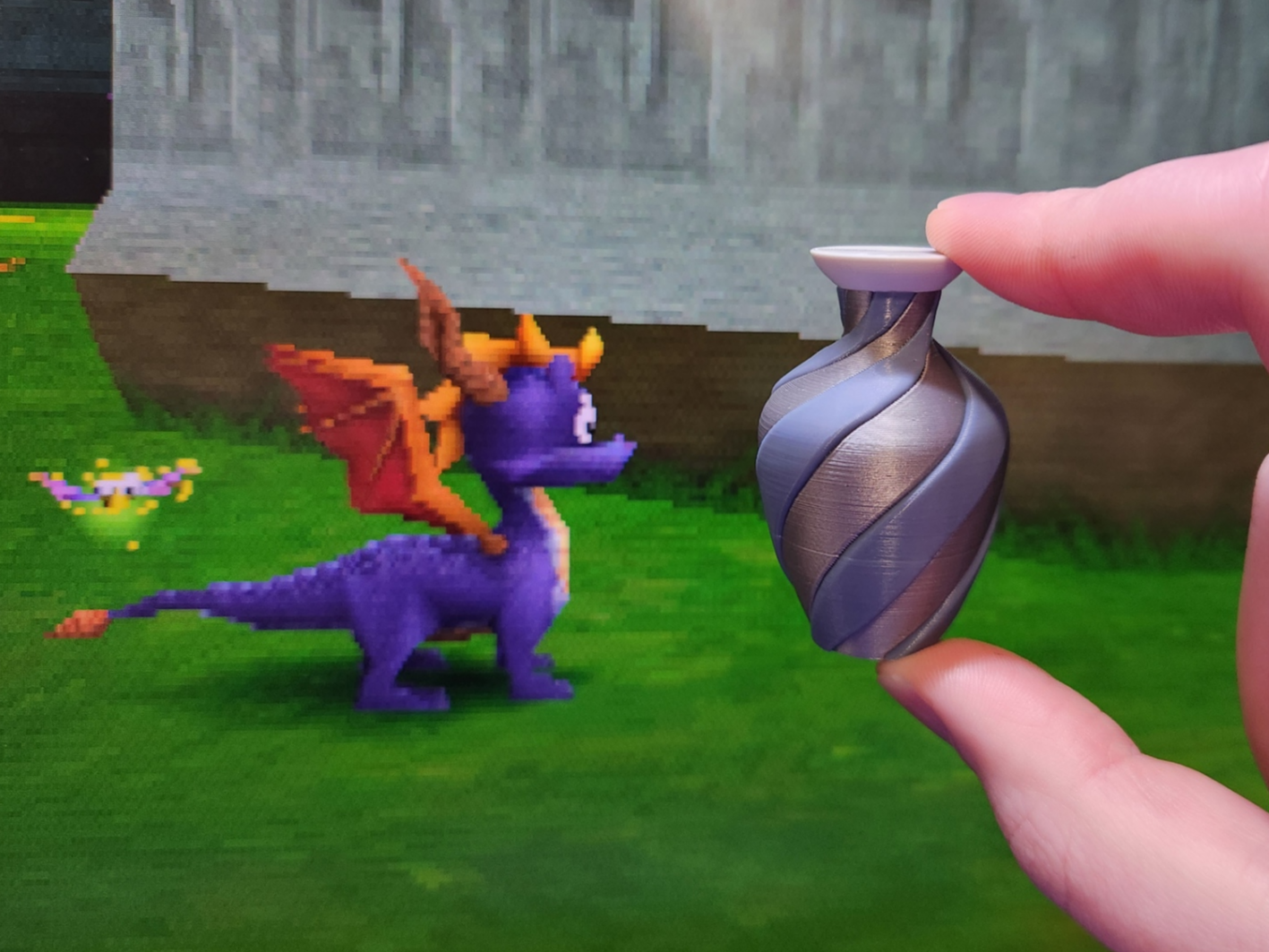 Spyro Gem Vase - with magnet variations!