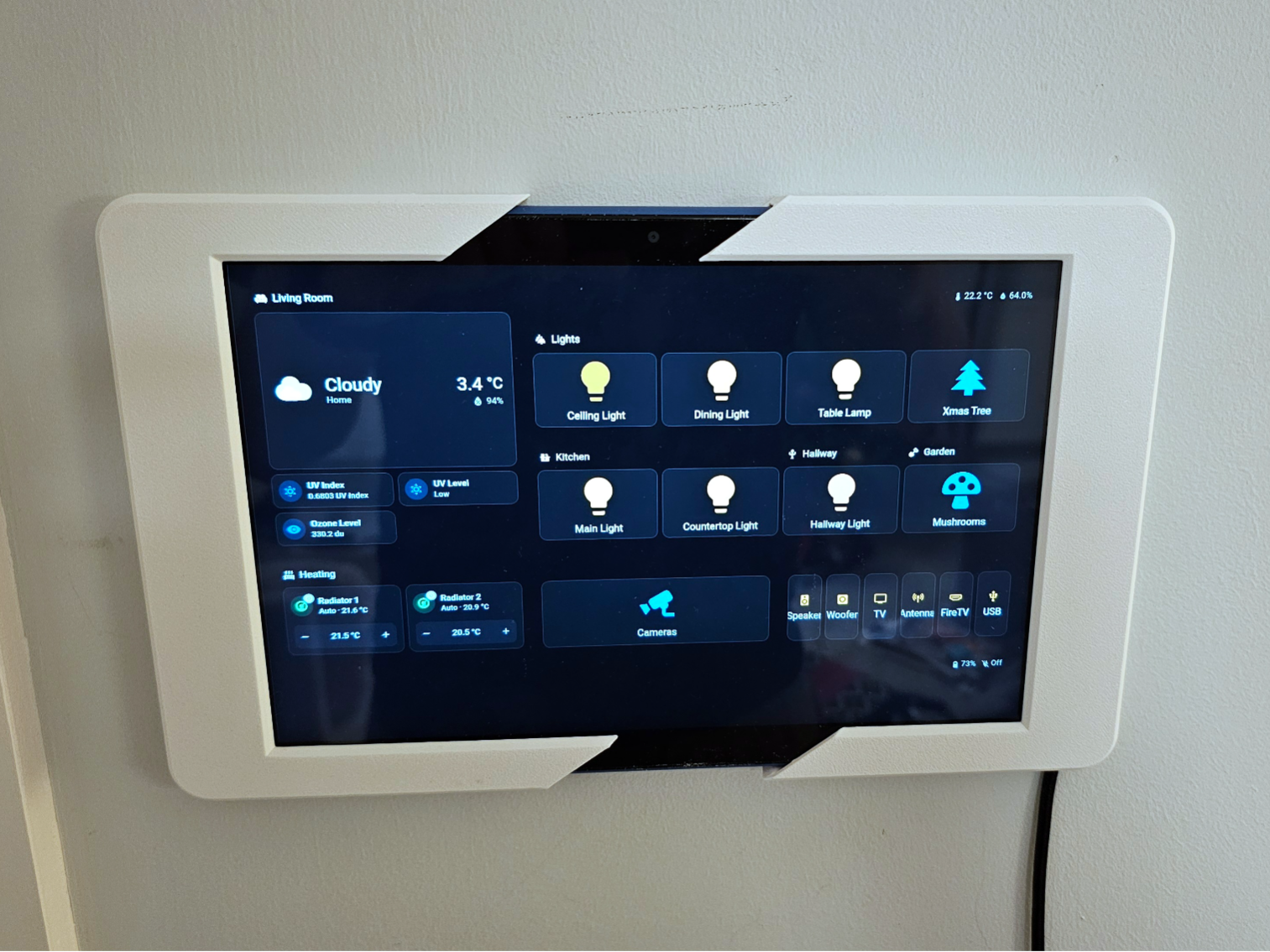 Amazon Fire 10 HD tablet (2023) wall mount