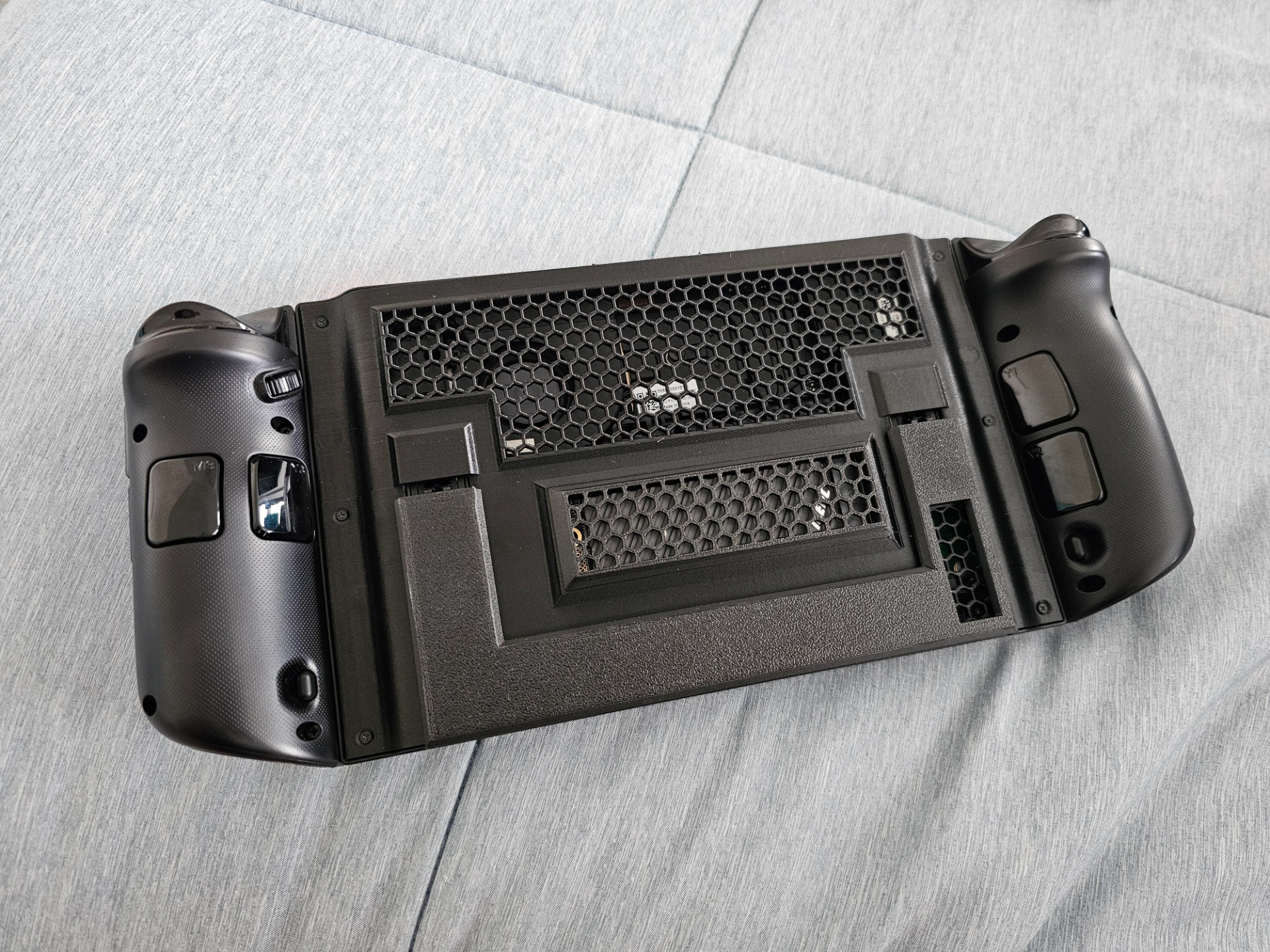 Legion Go Custom backplate with kickstand