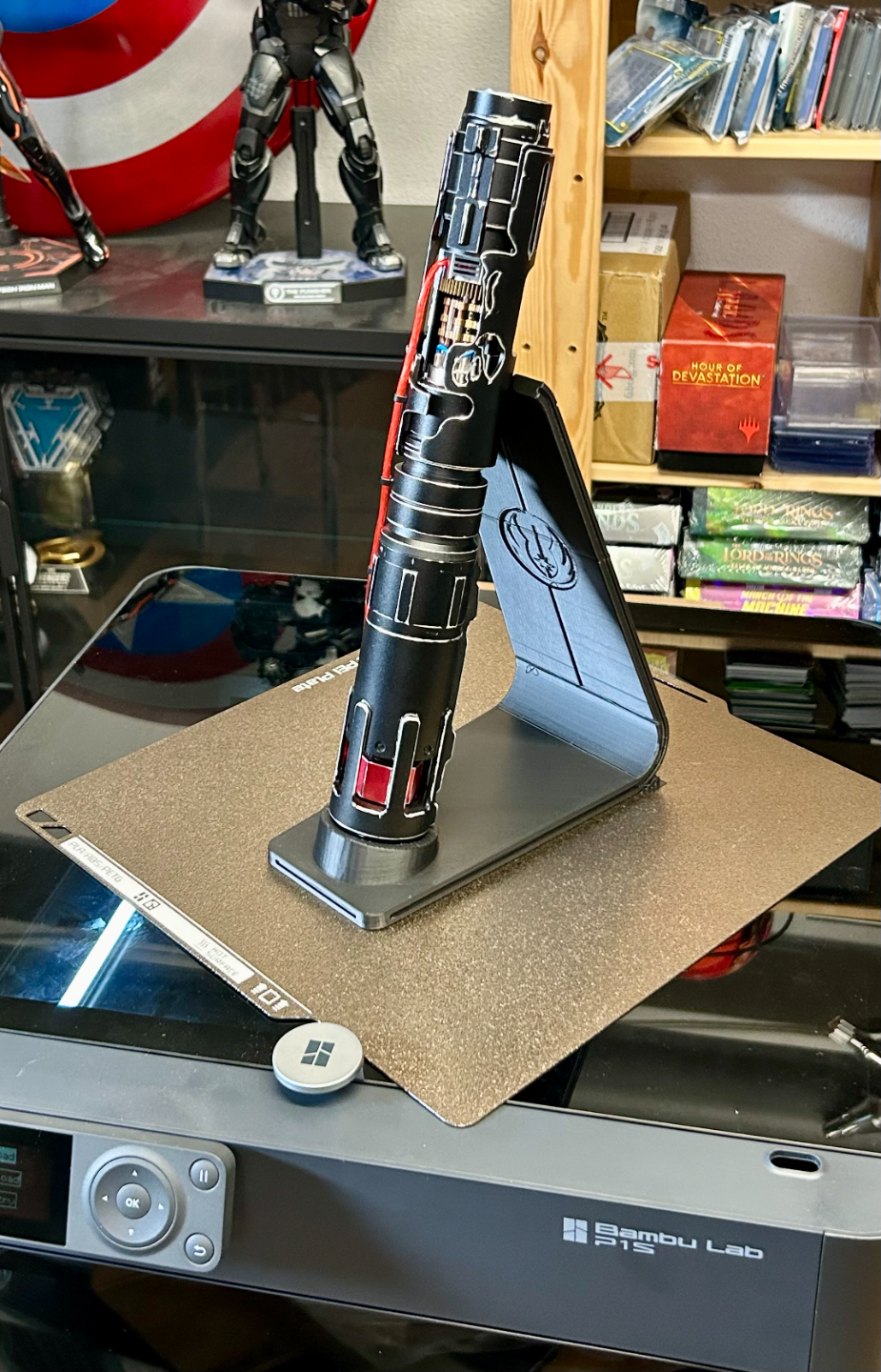 Vertical Lightsaber stand with Republic logo