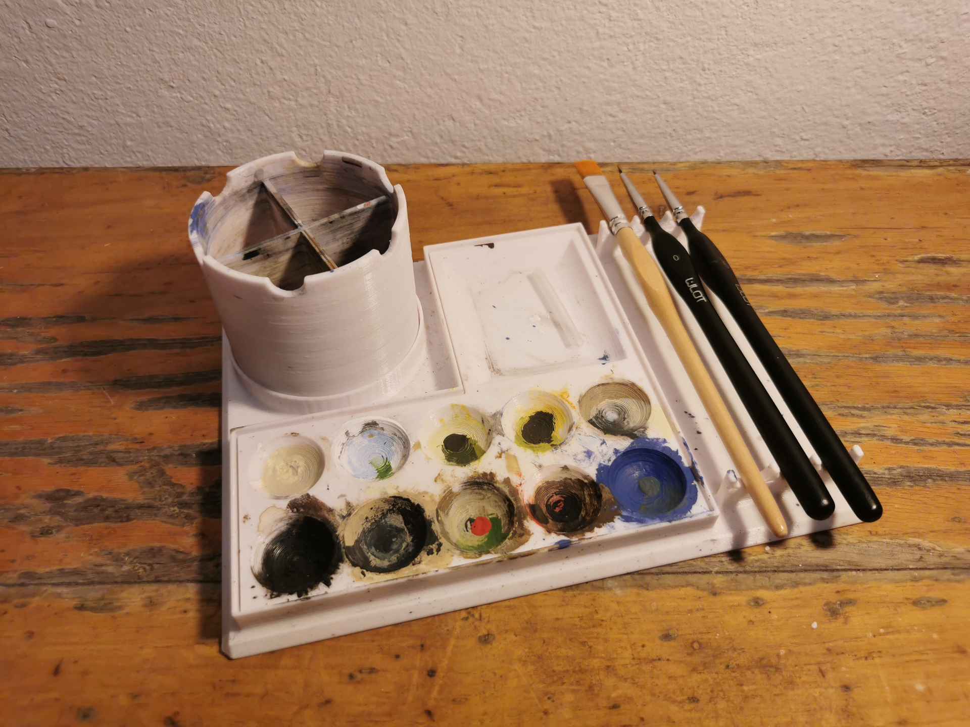 Malbrett / Pinselhalter / Farbpalette