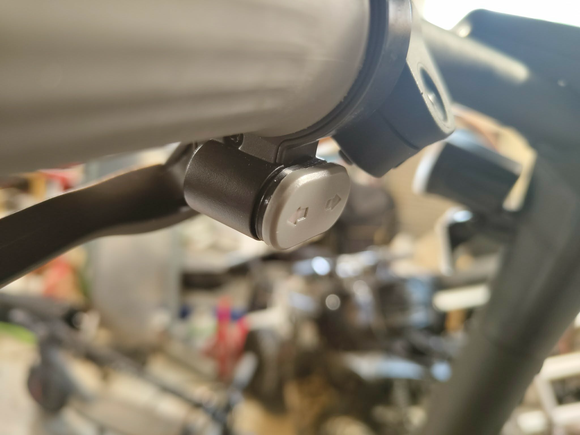 Navee GT3 blinkers button (black part)