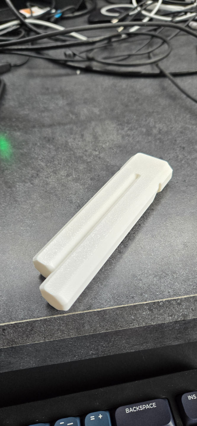 Dual sounds whistle