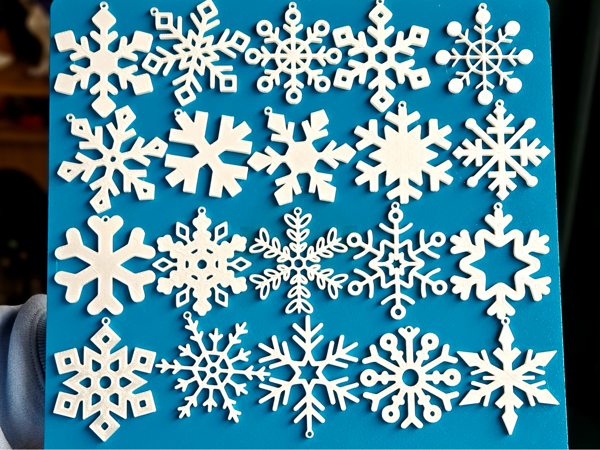 20 Snowflakes Baubles Pack
