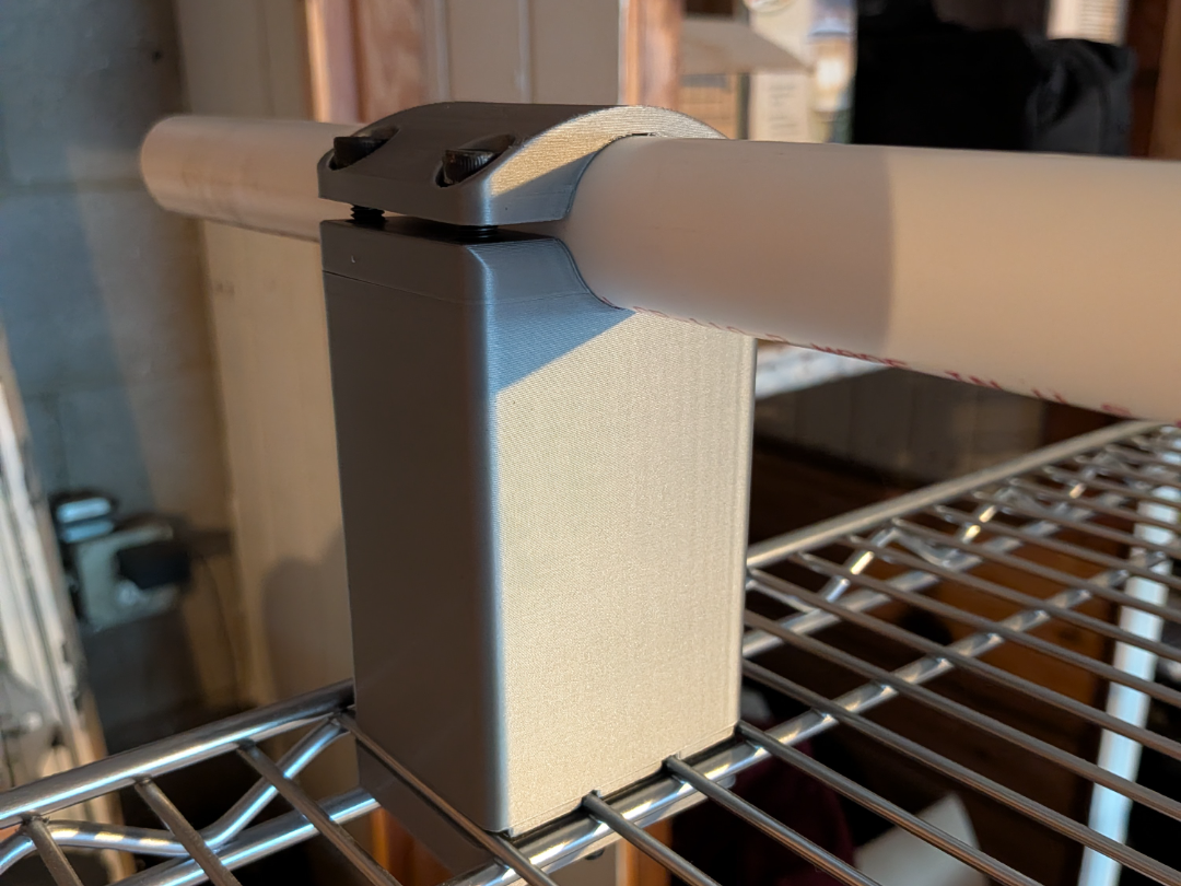 Metro Rack Roof Rack Holder