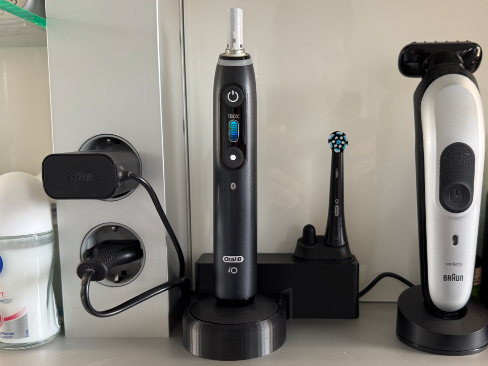 Oral-B iO Tooth Brush Stand with Cable Management