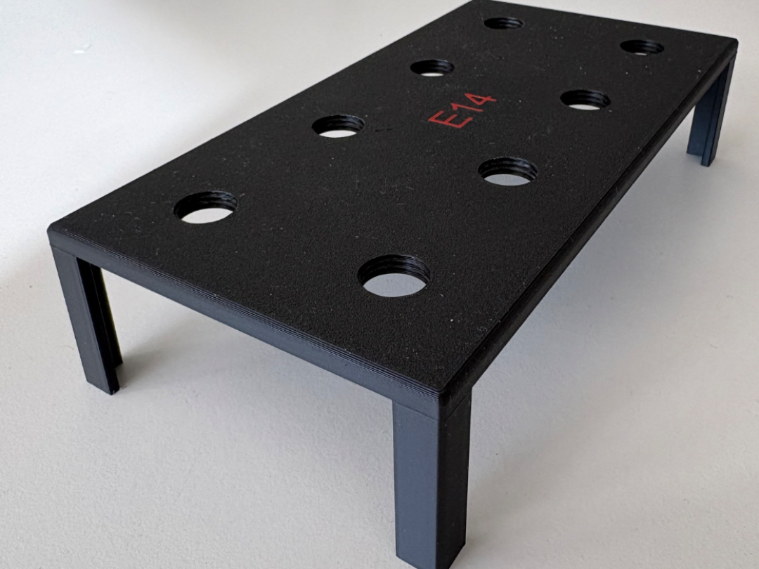 E14 spare bulb tray