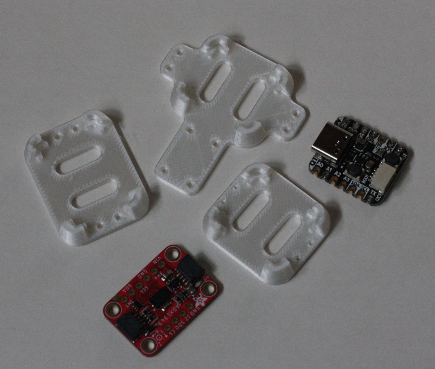 STEMMA QT & QT Py Sewable Clips