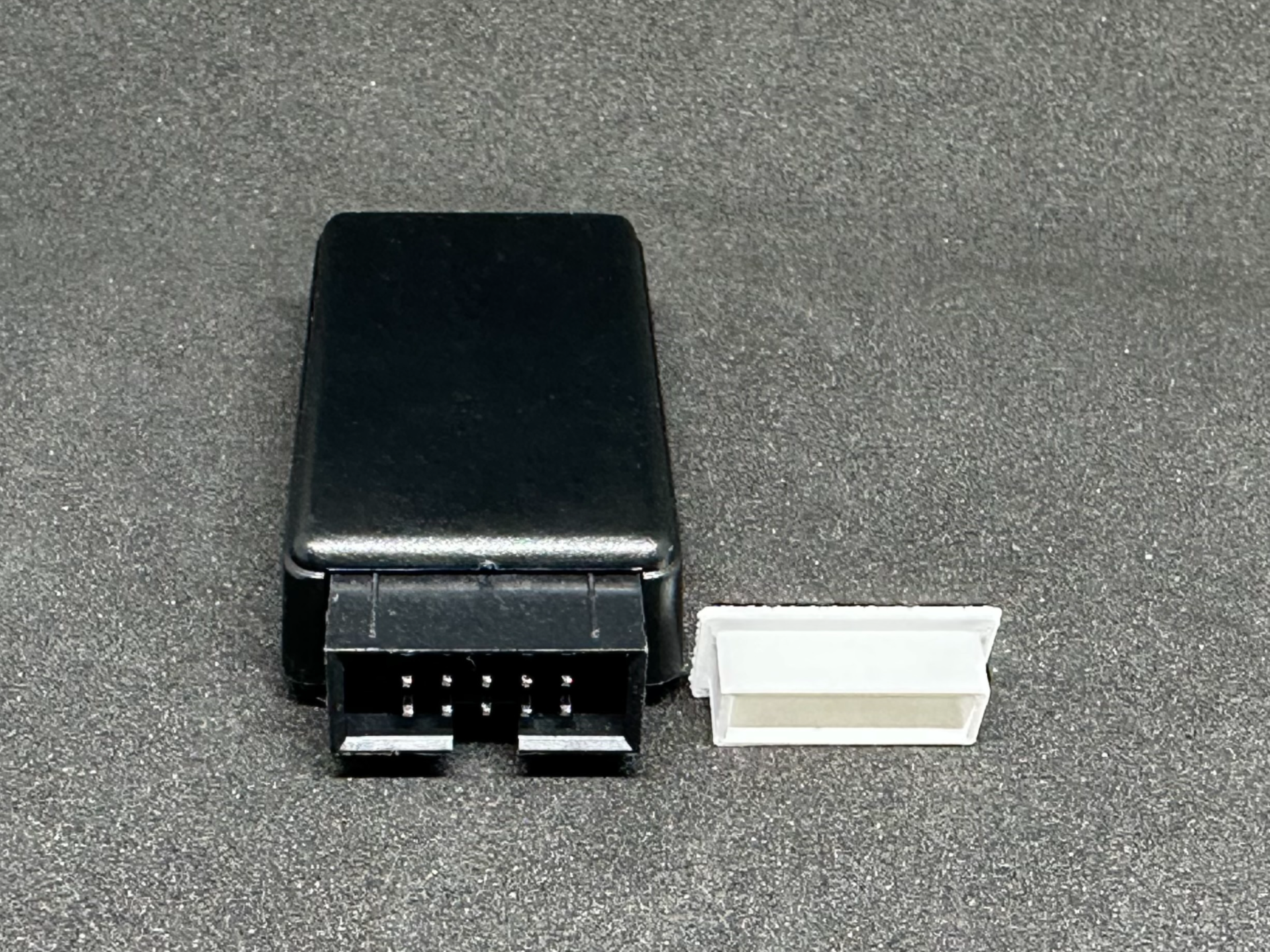10-pin connector cap