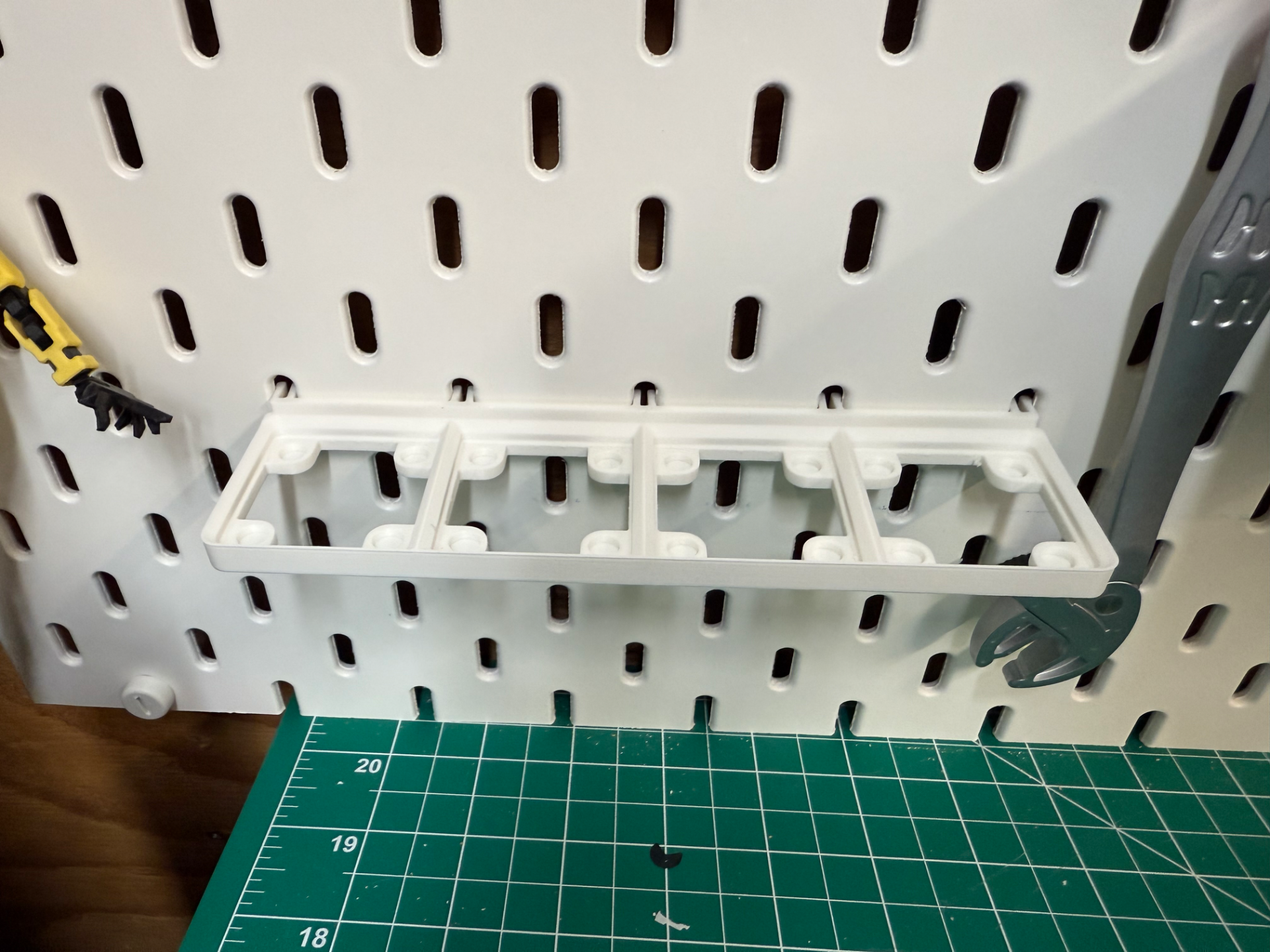 Skadis Gridfinity 4x1 Tray - FRICTIONFIT
