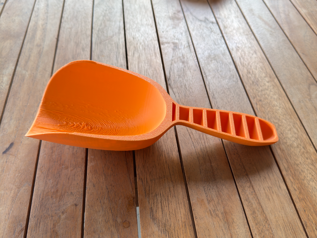 Große Sandschaufel  – robust & ergonomisch