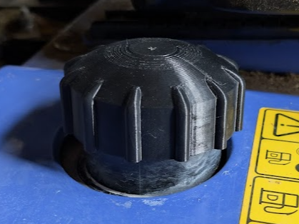 ISEKI SXG 323+ tank cap
